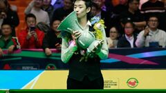 Китаец У Ицзе впервые выиграл рейтинговый турнир, одолев Джона Хиггинса