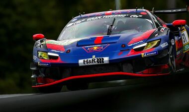 Идеальный старт и доминация. Ферстаппен ярко дебютировал на Феррари GT3