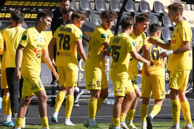 Буковина-2 обыграла лидера группы А. Результаты 10-го тура Второй лиги