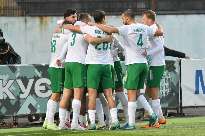 ВИДЕО. Чемпионов бьют во Львове. Карпаты забили два гола в ворота Динамо