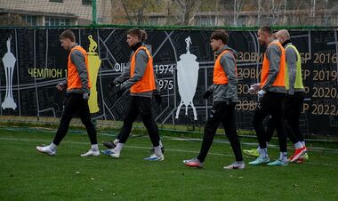 Награда от тренера. Известно, что получают игроки Зари после больших побед