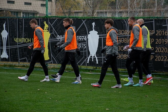 Награда от тренера. Известно, что получают игроки Зари после больших побед