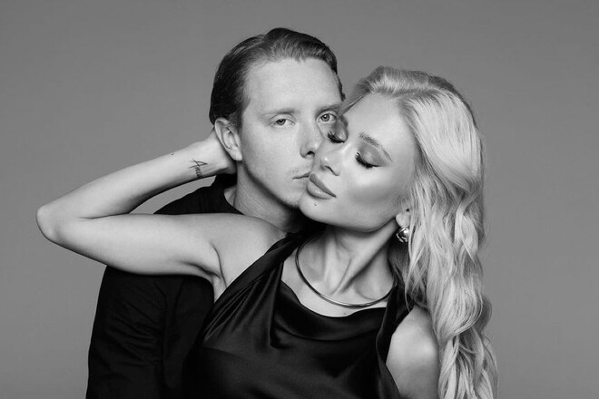 Жена игрока сборной Украины: Сказал, что я не буду мамой и умру в канаве