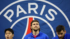 «Ужасный вечер». Забарного раскритиковали во Франции, вспомнив его цену