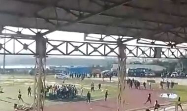 ВИДЕО. Хаос в ДР Конго: матч чемпионата прерван из-за беспорядков, стрельбы