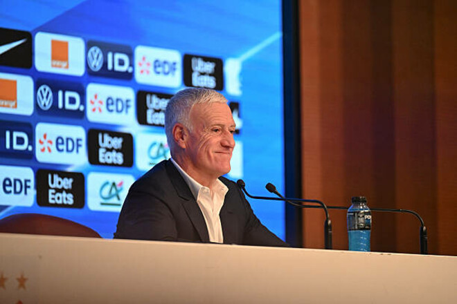 Дешам може продовжити тренерську кар'єру поза Європою