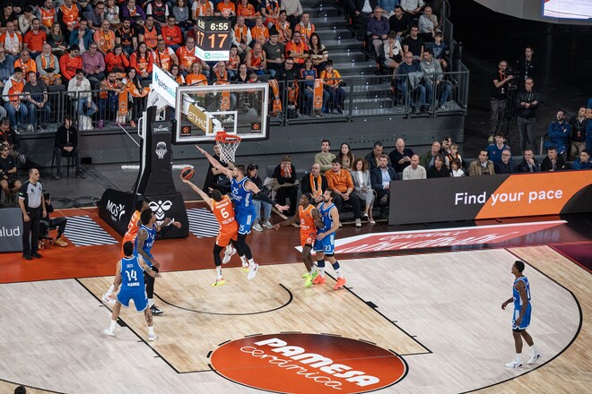 Евролига: первые очки Лэня, разгромная победа Хапоэля, сенсация в Дубае