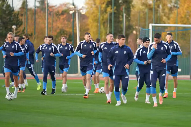 Сборная тренируется в Париже, новый коуч Аталанты, Роналду поведал о планах