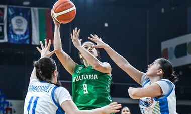 Болгария в матче соперниц сборной Украины разгромила Азербайджан