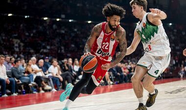 Евролига: Олимпиакос разгромил Жальгирис, Хапоэль стал единоличным лидером