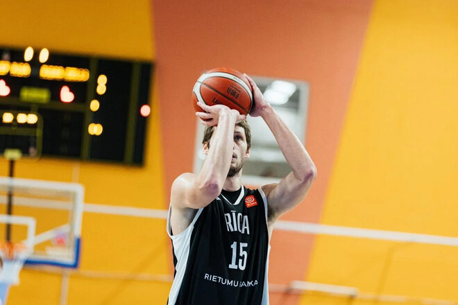 Сидоров та Новицький провели результативний матч за ВЕФ у Лізі чемпіонів