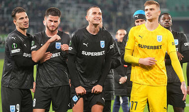 Украинский голкипер попал в пятерку лучших в Лиге конференций