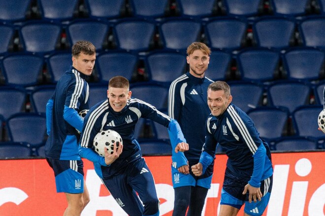 ФОТО. Сборные Украины и Франции определились с цветом форм на матч