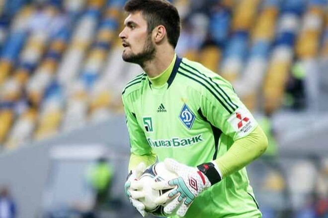 «Вообще не разговаривал чудак». Вратарь покинул Динамо по двум причинам