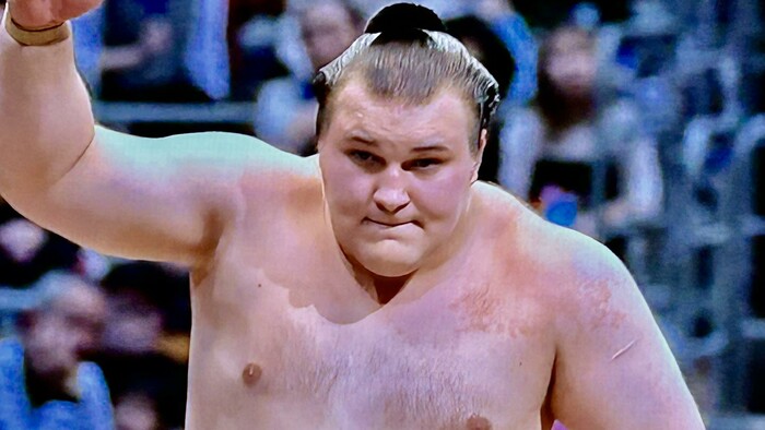 Украинец Аонишики потерпел первое поражение на турнире в Фукуоке