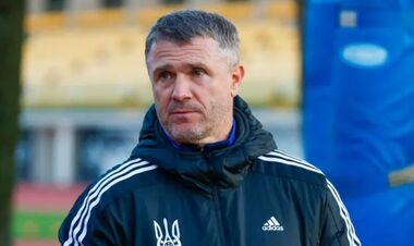 Ребров обратился к Забарному. Известно, о чем тренер говорил с лидером