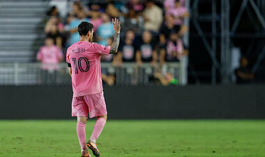 Лионелю Месси могут установить статую возле Камп Ноу