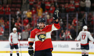 НХЛ. 1000 очков Маршана, 7 шайб Далласа, поражения Вегаса и Эдмонтона