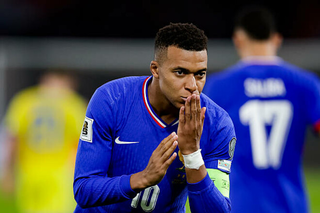 55 и 400 от Мбаппе. Нападающий приблизился к рекорду Жиру