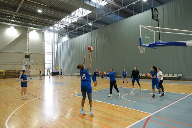 ФОТО. Сборная Украины прибыла в Ригу и провела первую тренировку