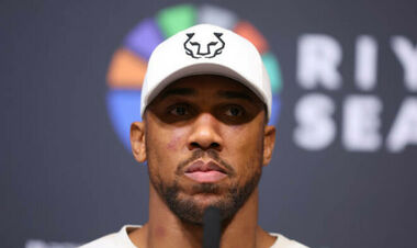 Джошуа запропонували бій за титул. Ентоні вибрав гроші