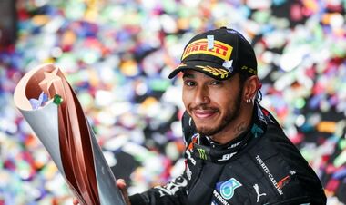 ВИДЕО. 5 лет назад. Хэмилтон завоевал 7-й титул и повторил рекорд Шумахера