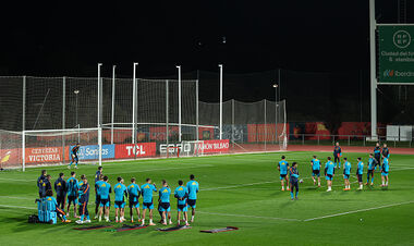 СТАВКА ДНЯ. Главные матчи дня и популярные прогнозы на 15 ноября