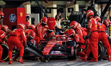 New rules in F1. Two pit stops, recognizable liveries and pilot cooling