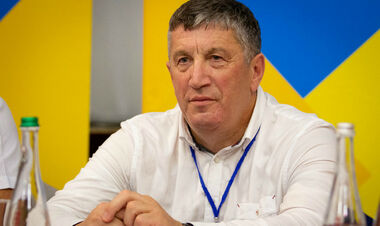 МЕЛЬНИК: «Якщо ми ще так рік-два пробудемо, то з торбами підемо»