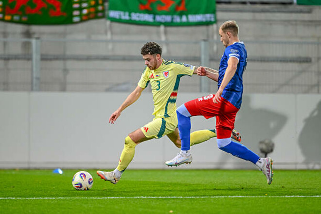 Били, били й добили. Уельс перемогою продовжив боротьбу за вихід на ЧС