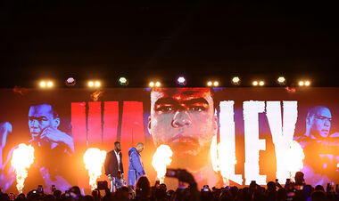 «4 тижні, Усик платить». Як Вордлі приїхав в Україну і що з цього вийшло