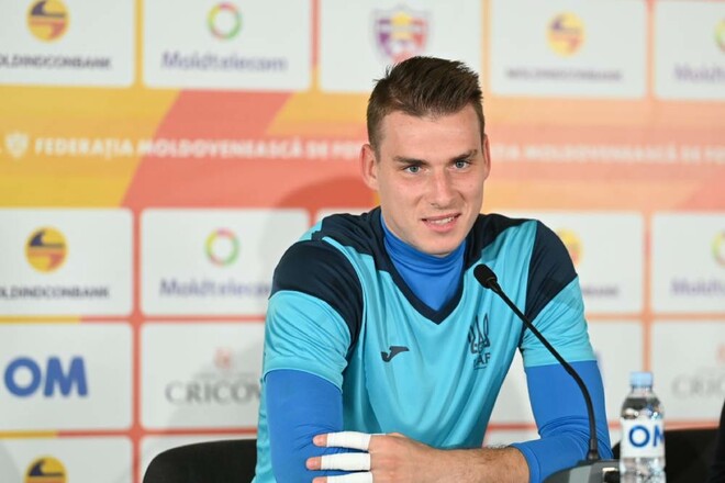 ФОТО. Вот какой матч Лунин решил посмотреть вместо игры сборной Украины