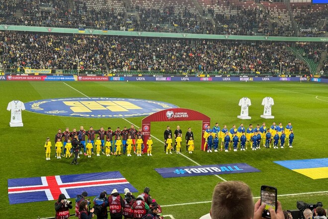 ВИДЕО. Перед Исландией: как на стадионе в Варшаве гимн Украины исполнили
