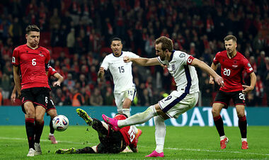 Англія перемогла в 11 офіційних матчах поспіль вперше в своїй історії