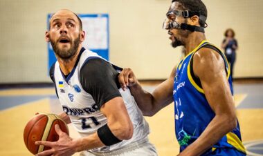 Чуда не произошло. Днепр разгромно уступил румынской Короне