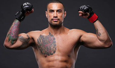 Без шансов для соперника. Ульберг уничтожил Рейеса в главном событии UFC