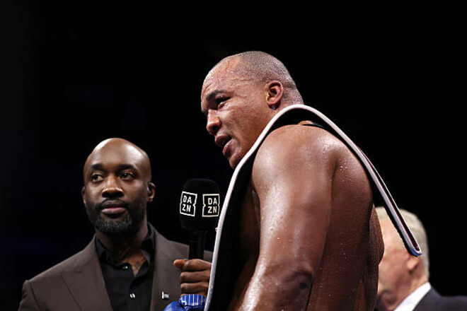 Уордли отреагировал на решение Усика отказаться от пояса WBO