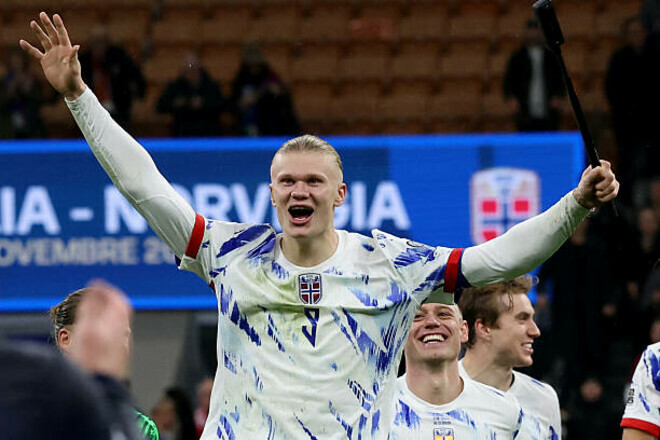 ХОЛАНД: «При счете 1:1 он начал трогать меня за зад»