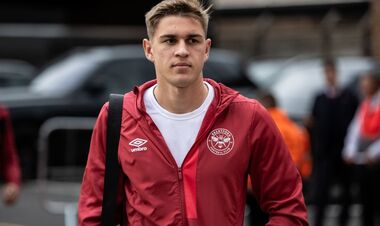 Англійський клуб повністю викупив права на півзахисника збірної України