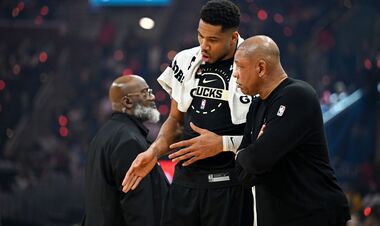 Адетокумбо травмировался и может пропустить несколько недель