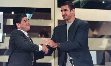 Кантона назвал лучшего игрока в истории. Это не Месси и не Роналду