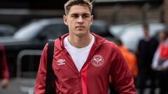 Английский клуб полностью выкупил права на полузащитника сборной Украины