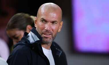 Зідан хоче очолити тільки одну команду. Але контракт поки що не підписав