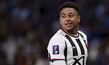 ВИДЕО. Экс-футболист МЮ показал свою роскошную жизнь в Южной Корее