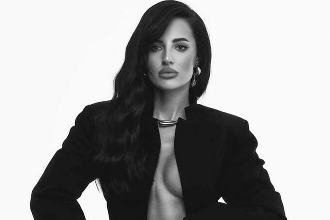 ФОТО. Дружина футболіста УПЛ похвалилася своїми сідницями. Вогонь