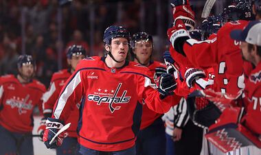 НХЛ. 7 шайб Вашингтона, успех Каролины, неожиданный Анахайм + таблица