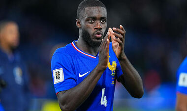 Це допоможе Забарному. Баварія хоче продовжити контракт із ключовим гравцем