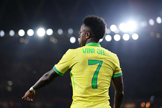 Вінісіус підпише неочікувану угоду. Контракт буде розраховано лише на рік