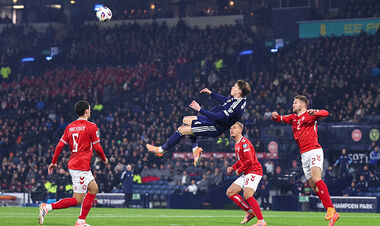 ФОТО. Скотт затмил КриРо: шедевр Мактоминея побил рекорд бисиклеты Роналду