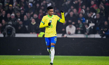 Естевао став другим після Пеле наймолодшим автором 5 голів за Бразилію